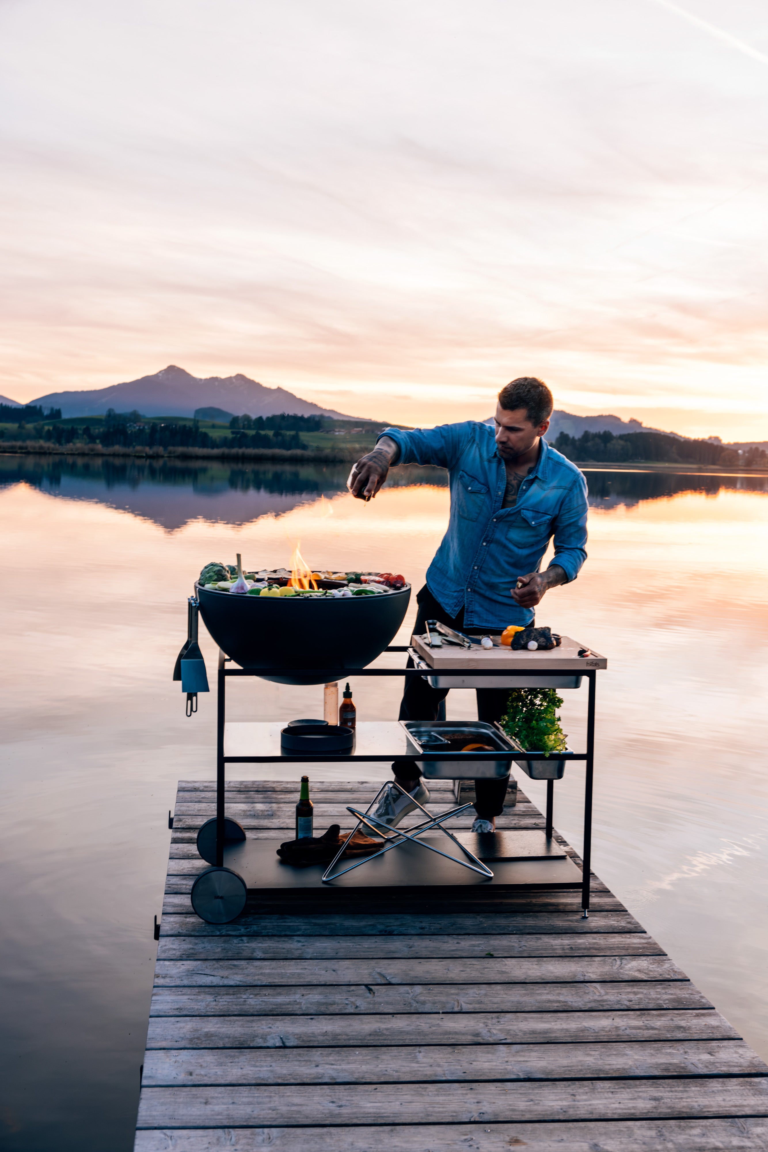 Fire Kitchen BBQ met Höfats Bowl 70 Buitenkeuken