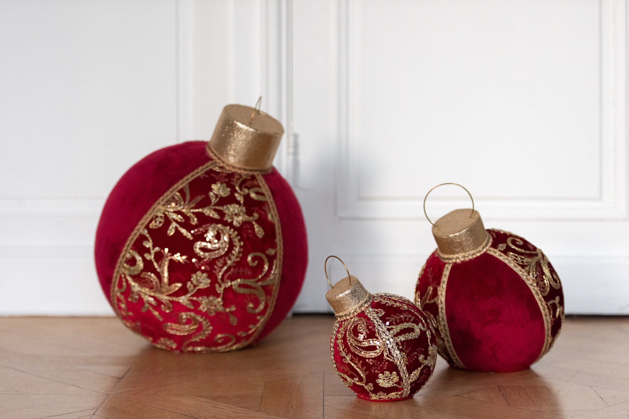 Bal Decoratief Patroon Polyfoam/Textiel Rood/Goud Small J-Line