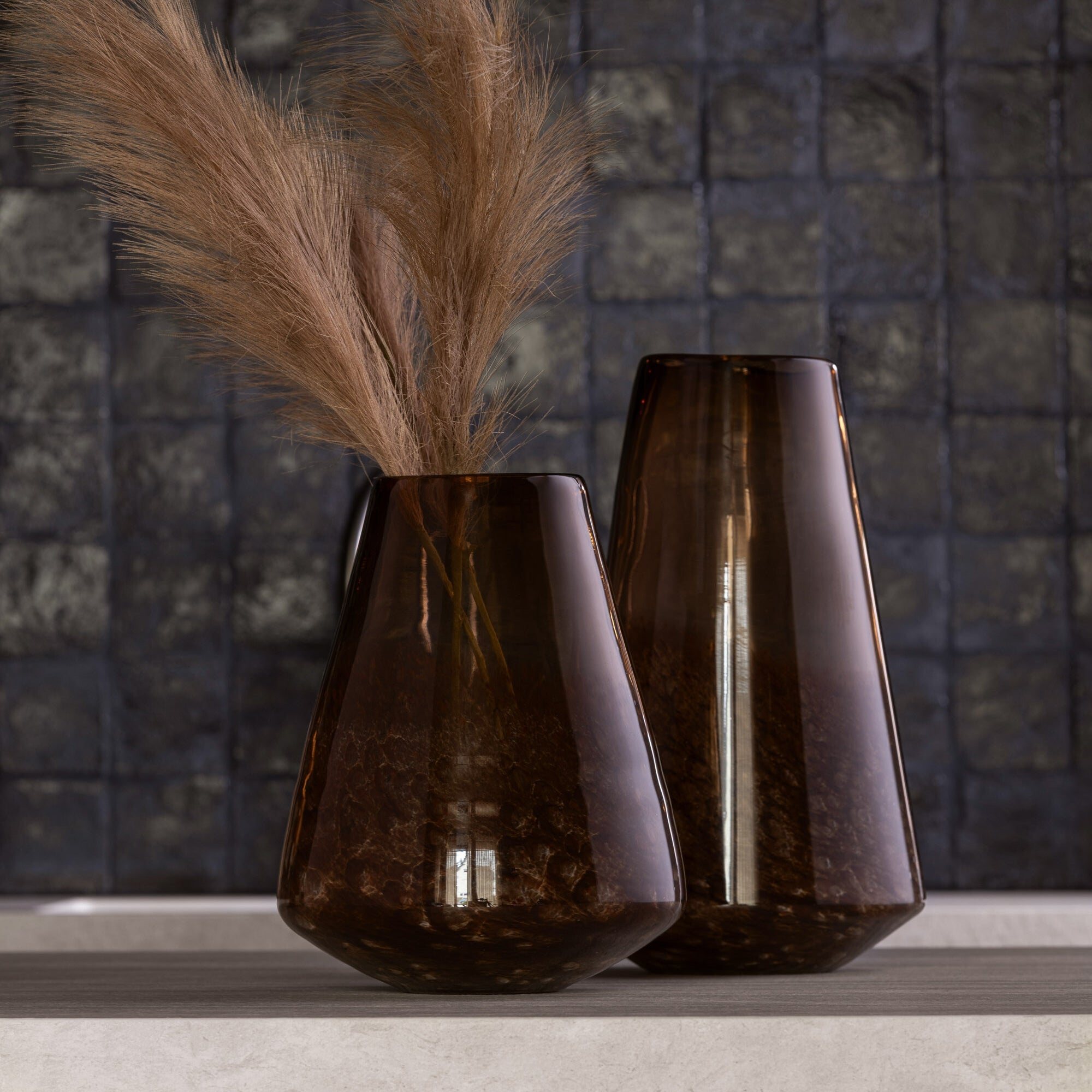 Donkerbruine Glazen Vaas Cone Small J-Line