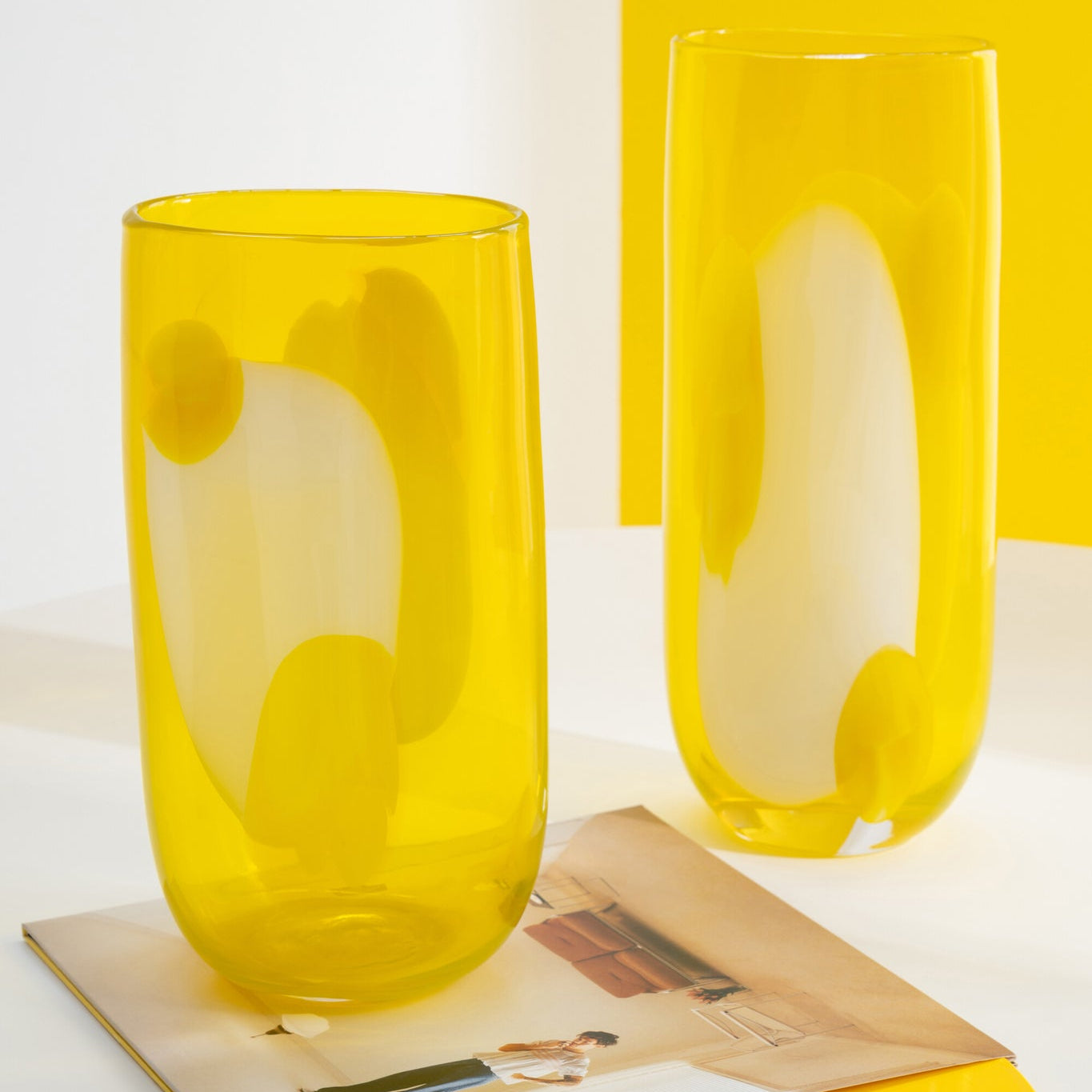Vaas Mona Glas Transparant/Geel Small J-Line