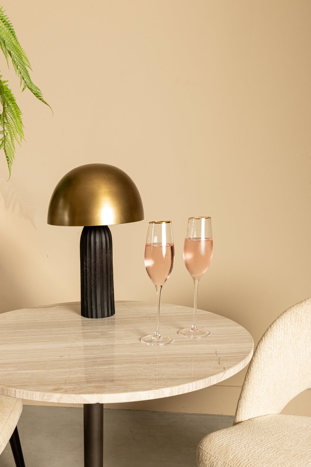 Plaza Bistrotable Round White Marble Taupe Base PTMD