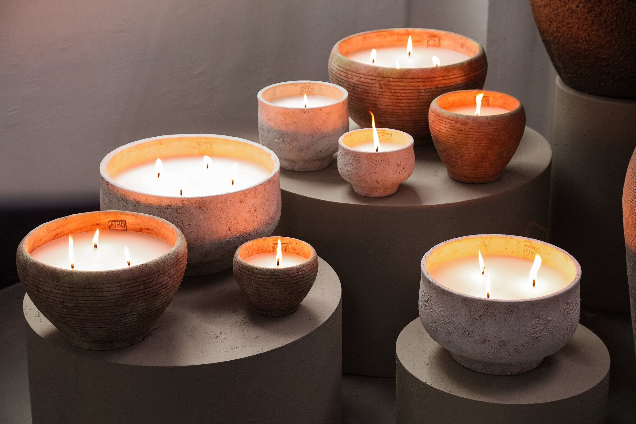 Outdoor Kaars Sarai Wit Cement Rond Medium PTMD