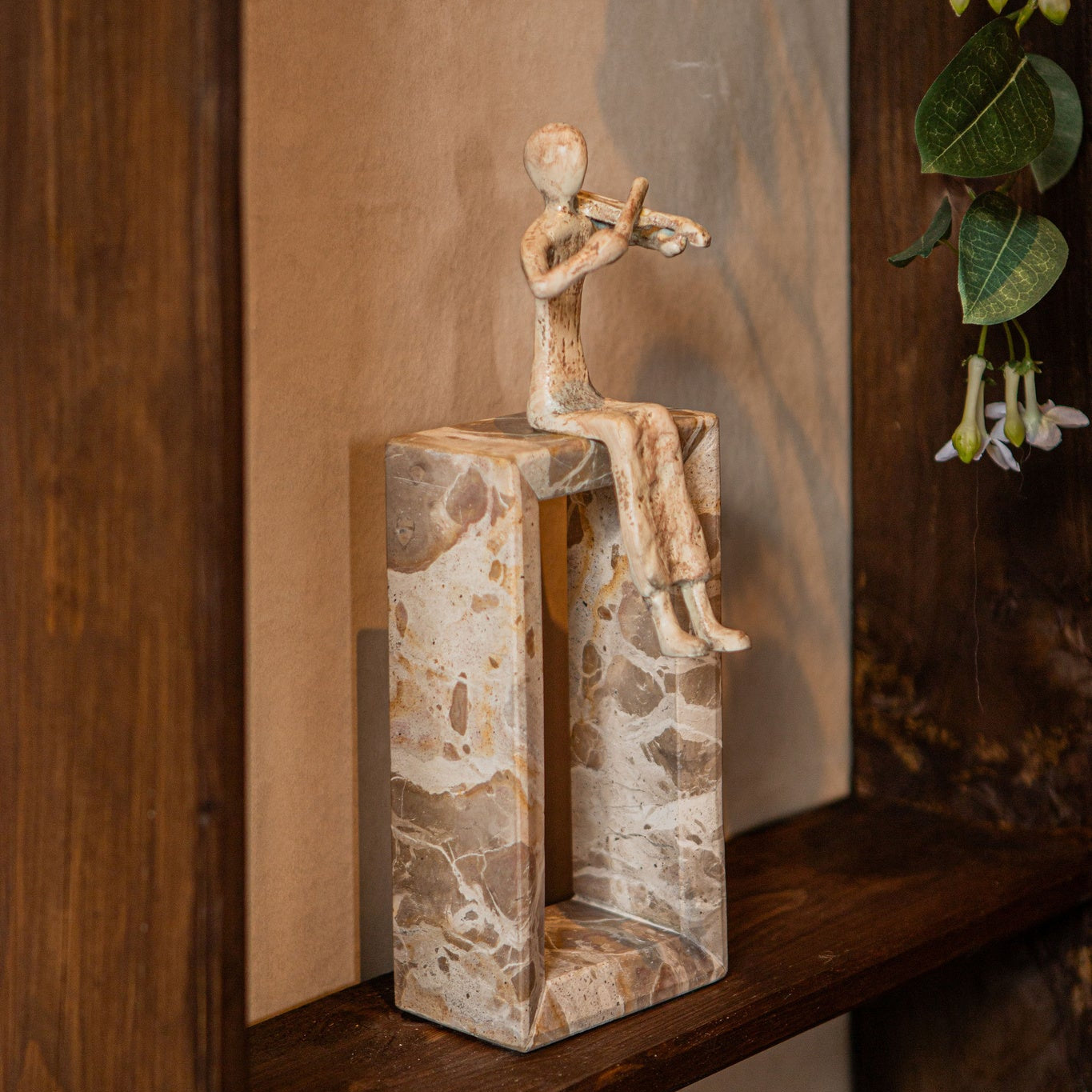 Aleria Beige Casted Alu Violin Lady On Marble Base PTMD