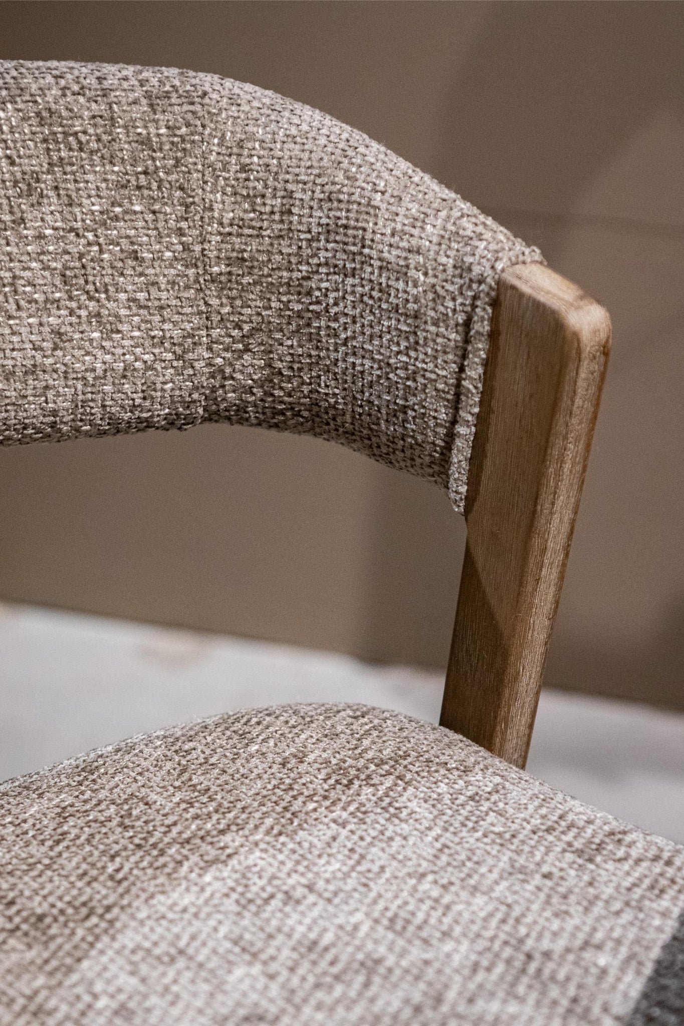 Eetkamerstoel Kael Taupe Legacy 3 Mink Rubberhout PTMD
