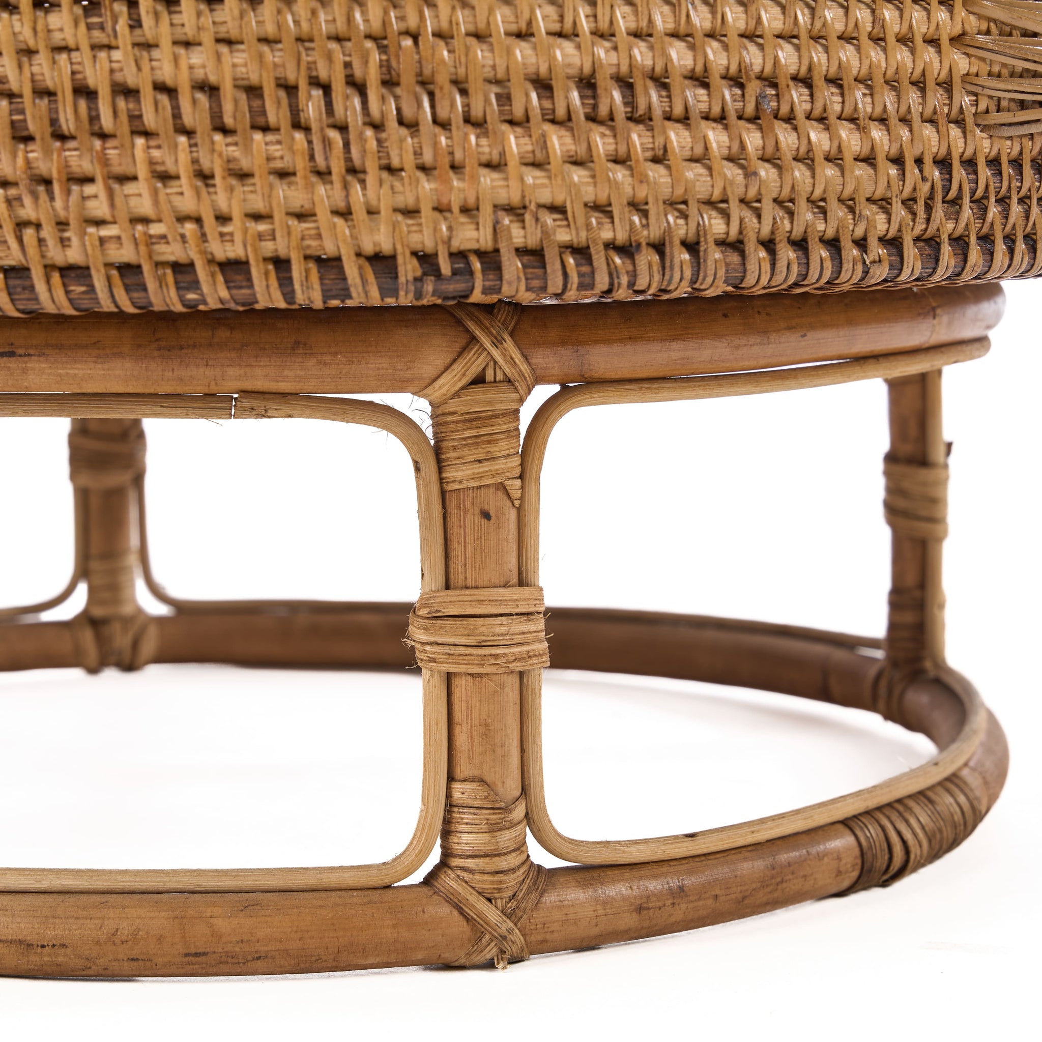 De Rattan Rise Tray Natuurlijk Bruin Bazar Bizar