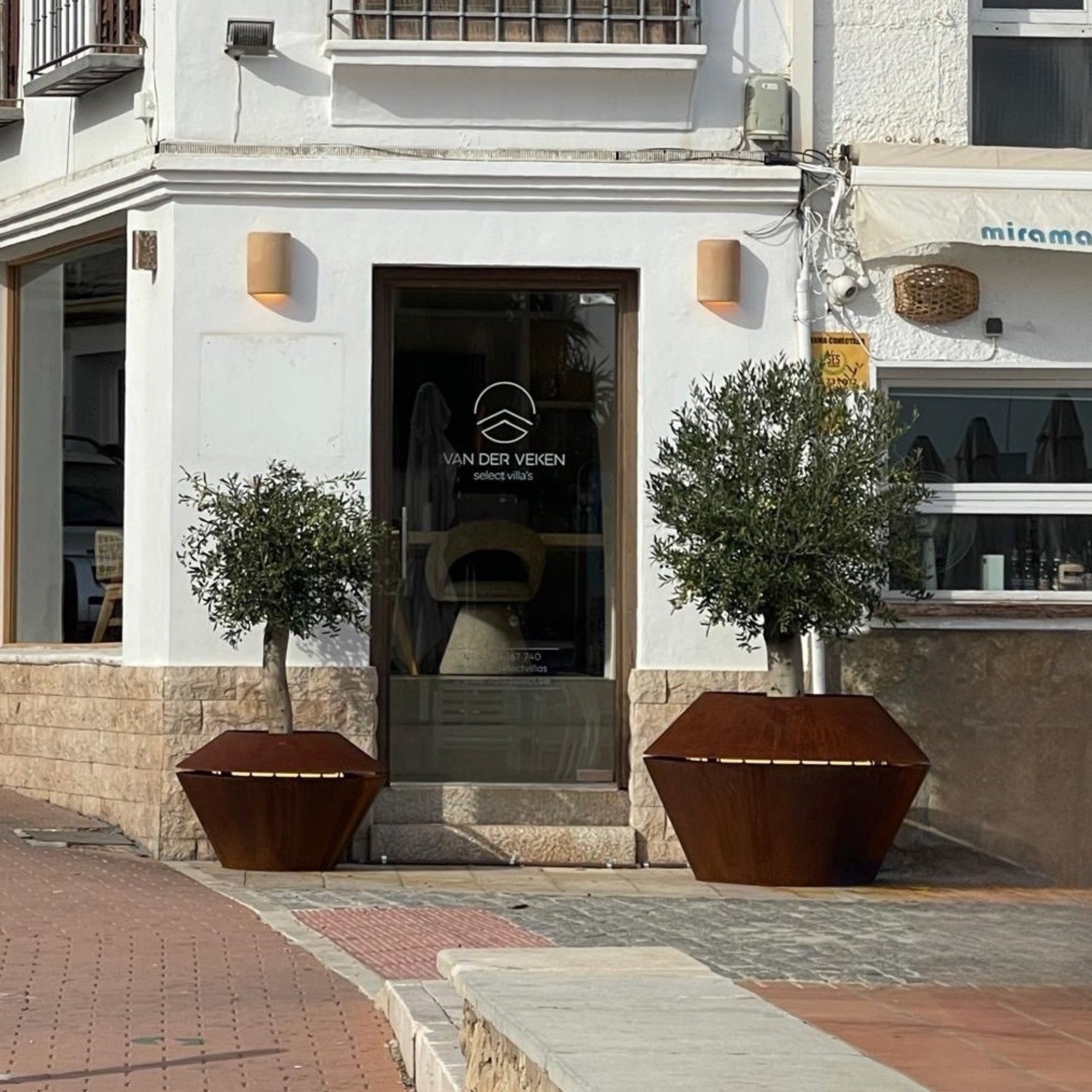 MAZU Oyster Luxe LED Plantenpot Ivoor