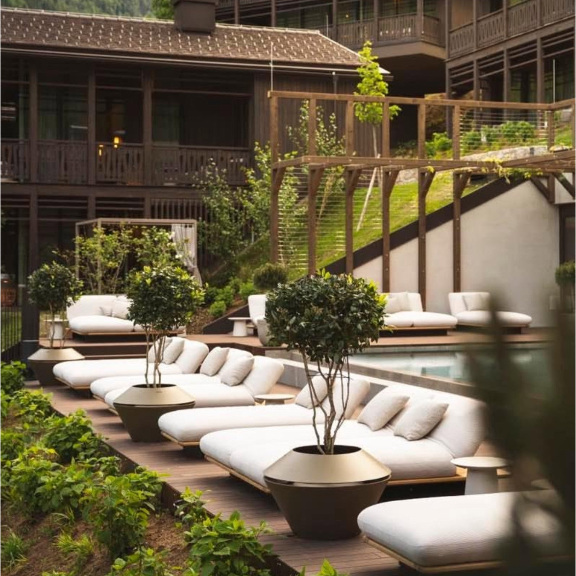 MAZU Oyster Luxe LED Plantenpot Ivoor