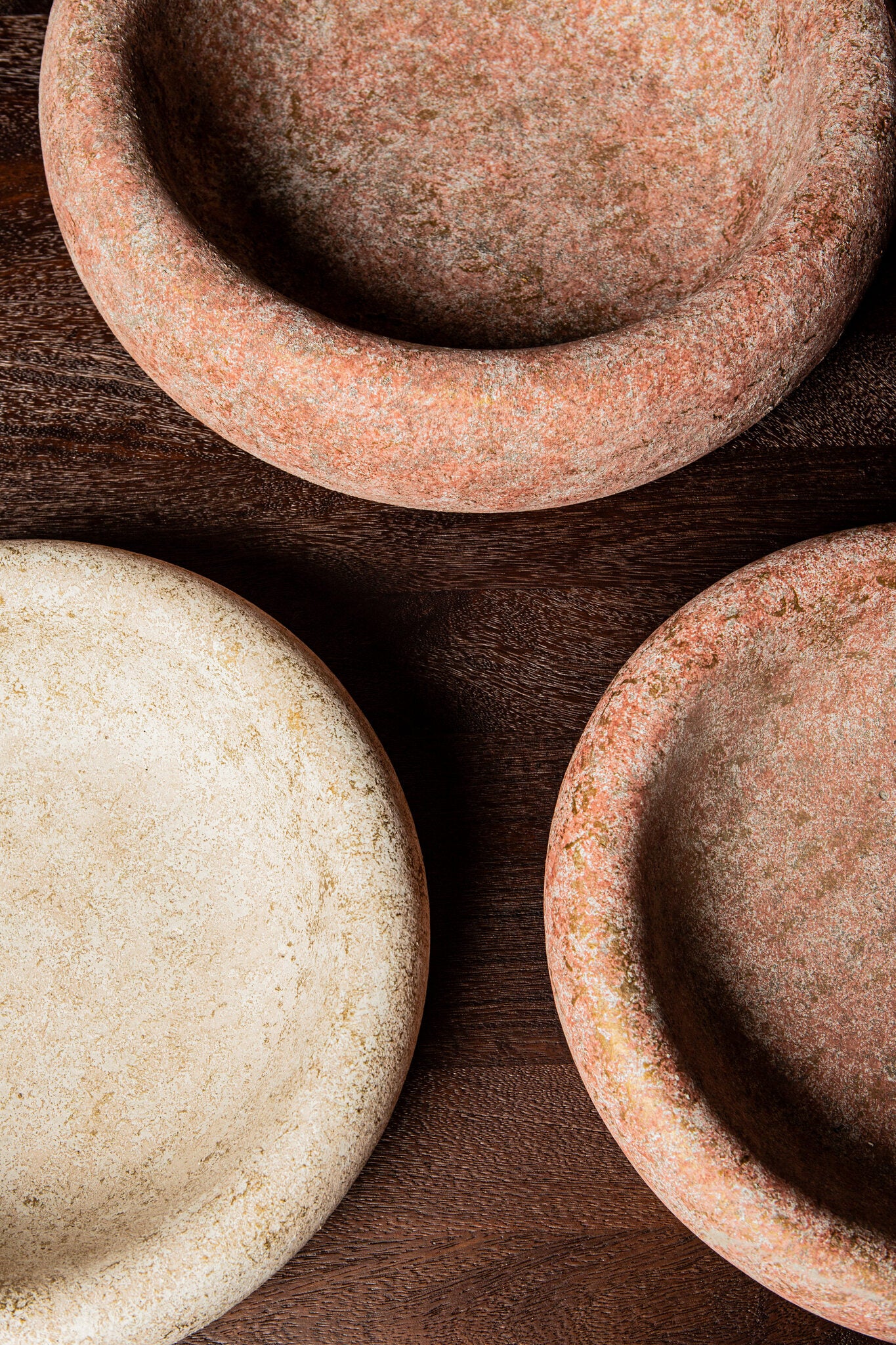 Aly Red Cement Round Bowl Big PTMD - Schaal - PTMD - livinglovely.nl