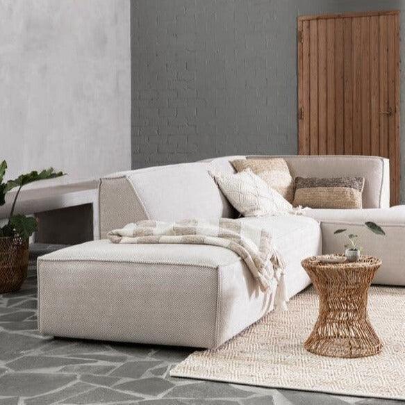 Gevlochten abaca bijzettafel Cala Vadella in naturel