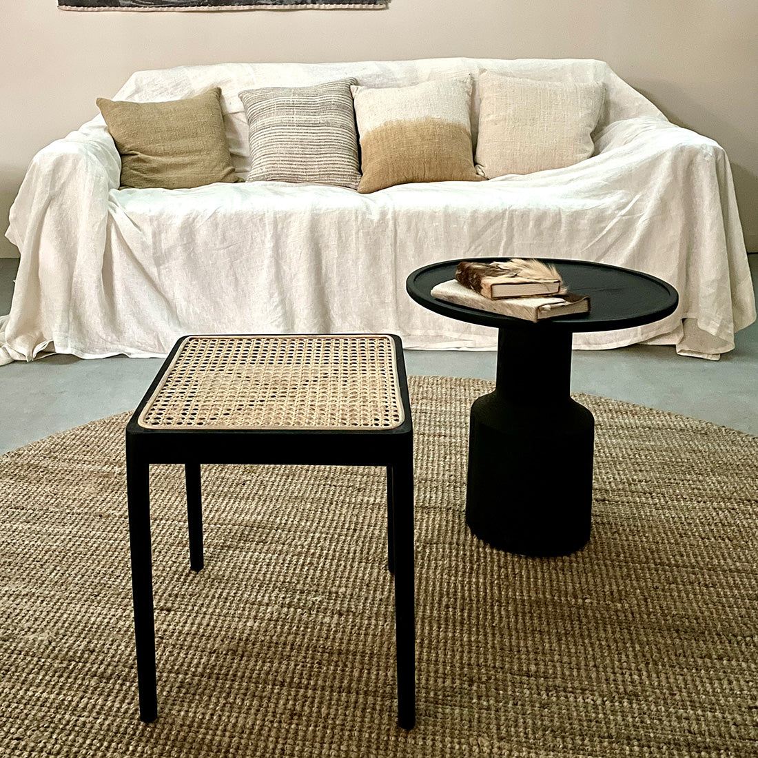 Bijzettafel Nero Midnight Raw Materials - Bijzettafel - Raw Materials - livinglovely.nl