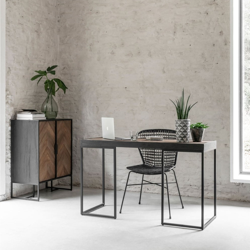Bureau Criss Cross van DTP Home schuin van opzij gezien