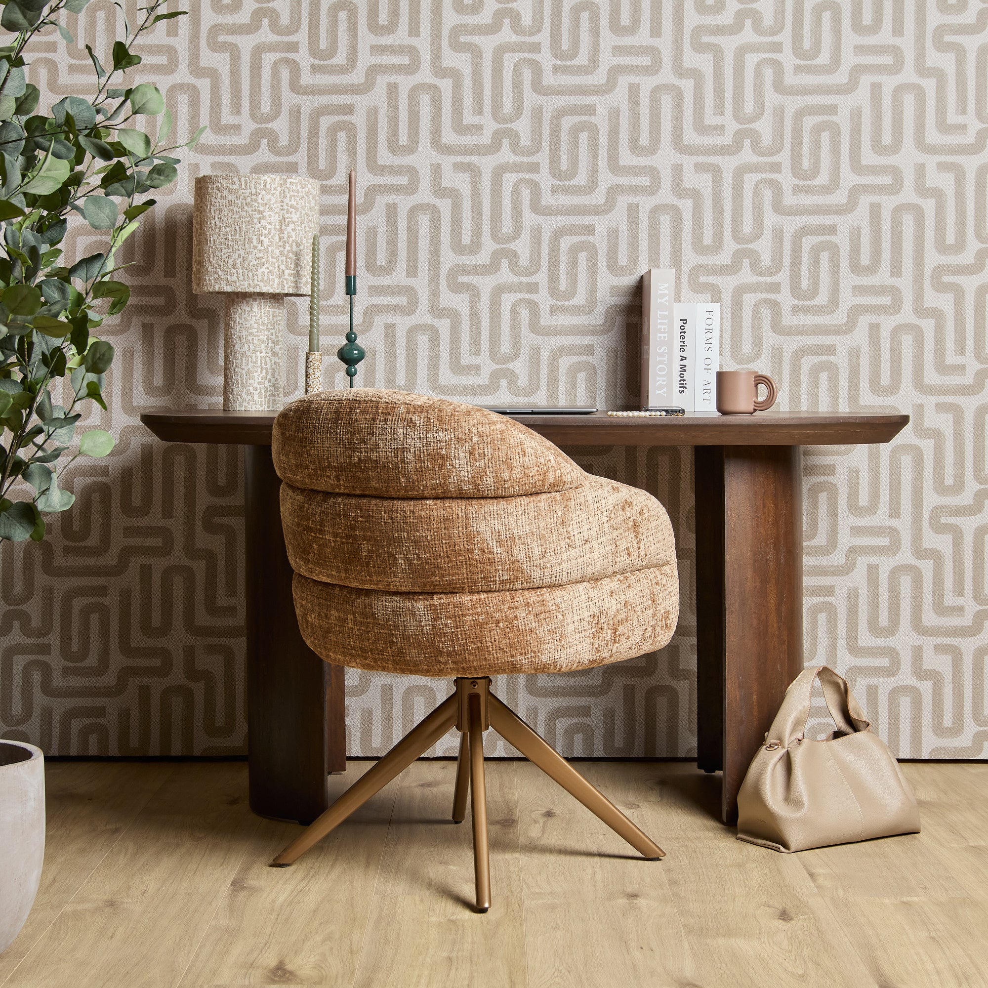Extra aanzicht van bureau Maré 150 cm van Starfurn in warm bruin massief mangohout