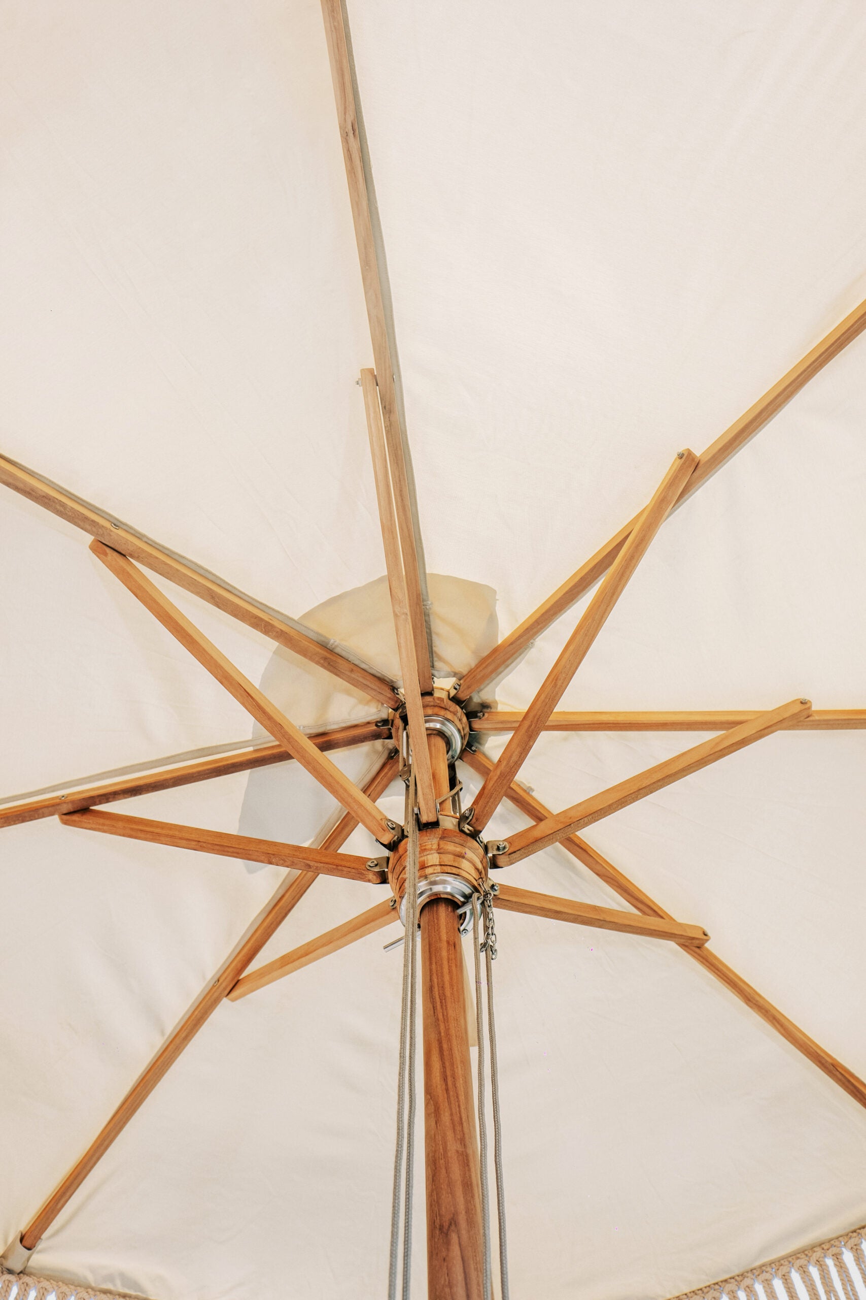 Canvas Parasol Fringe - Crème 250cm - Handgeknoopte parasol - Todo Bien - livinglovely.nl