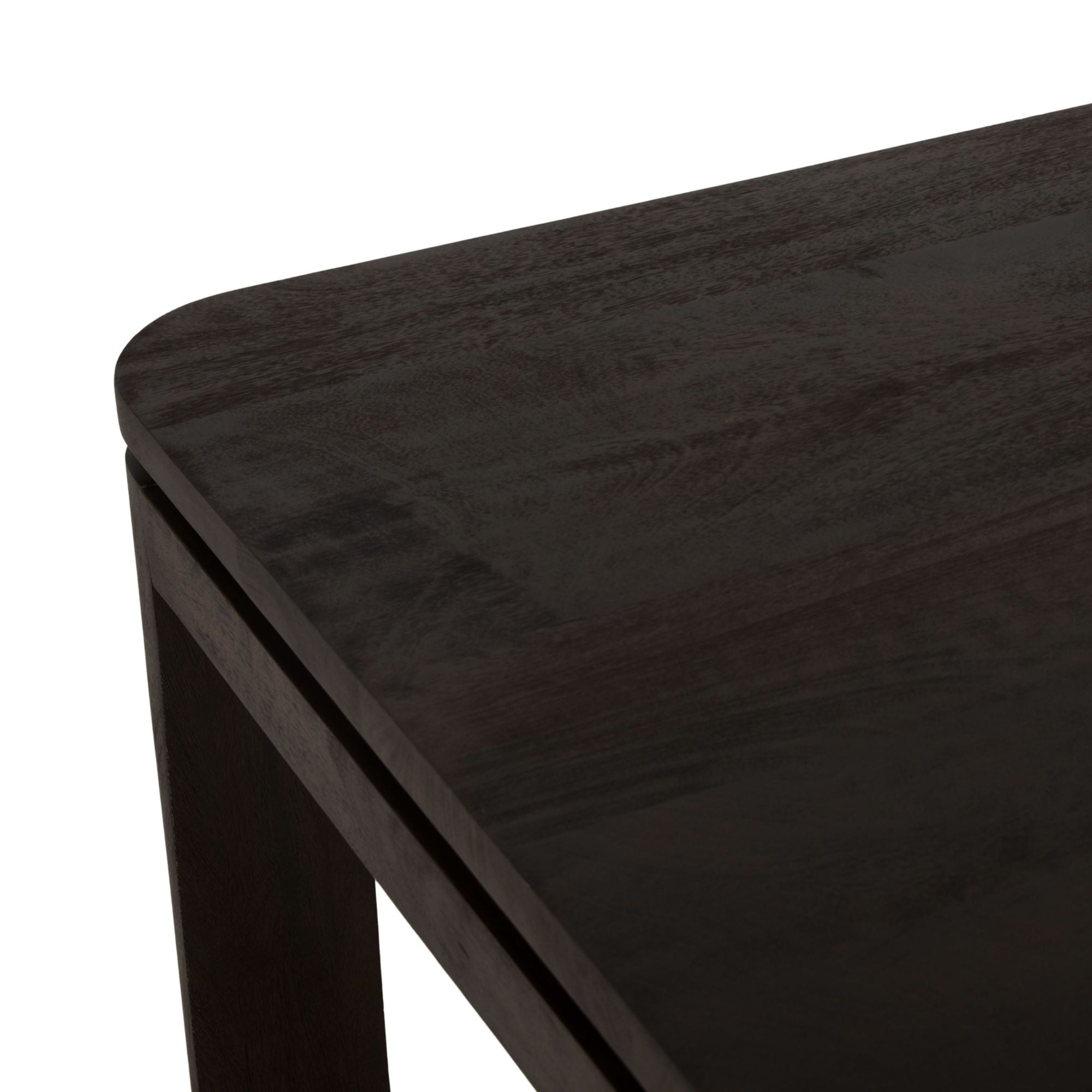 Eettafel Dallas van Starfurn met stevig blad en krachtig houten onderstel
