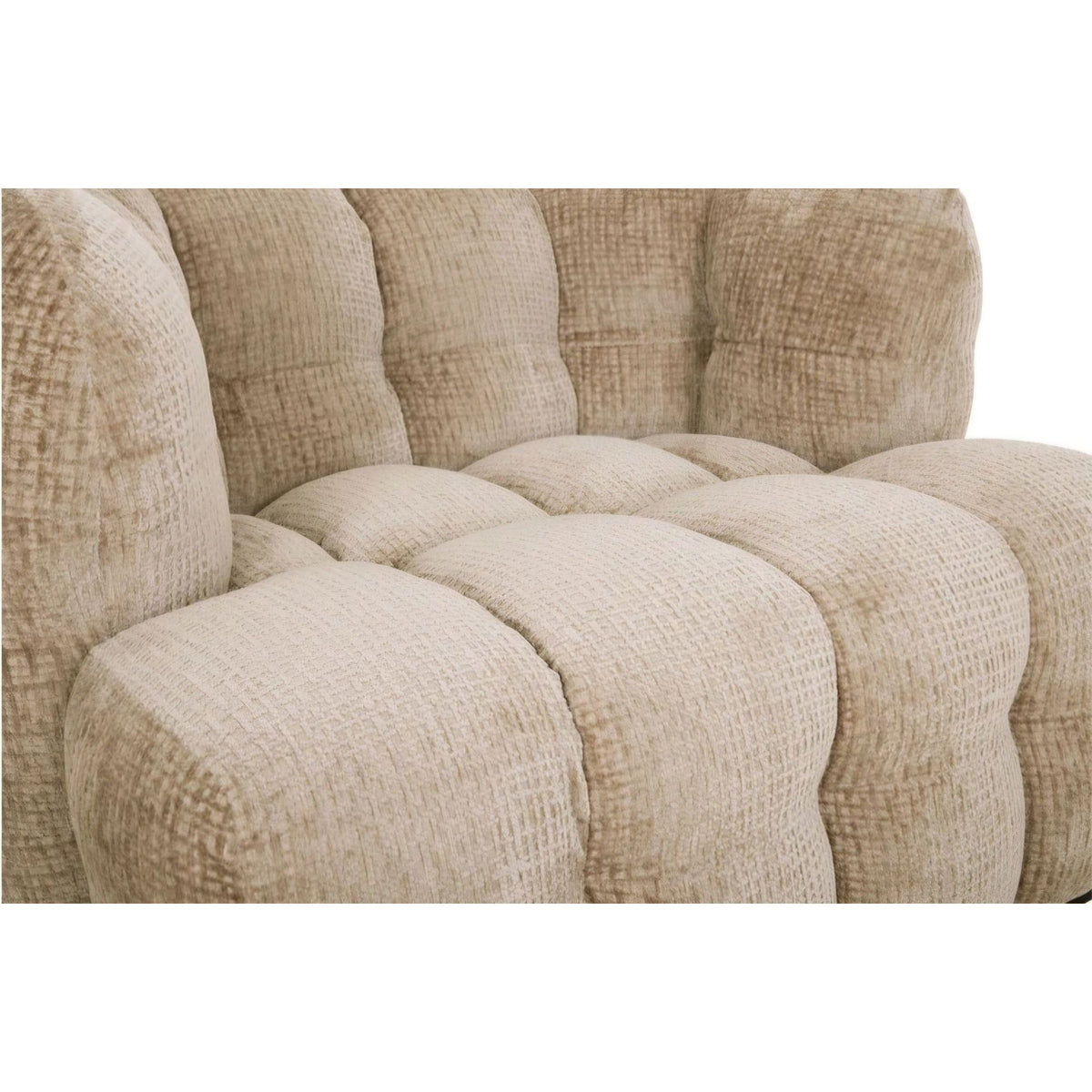 Fauteuil Mars Glamour Sand in sfeervolle zithoek MUST Living