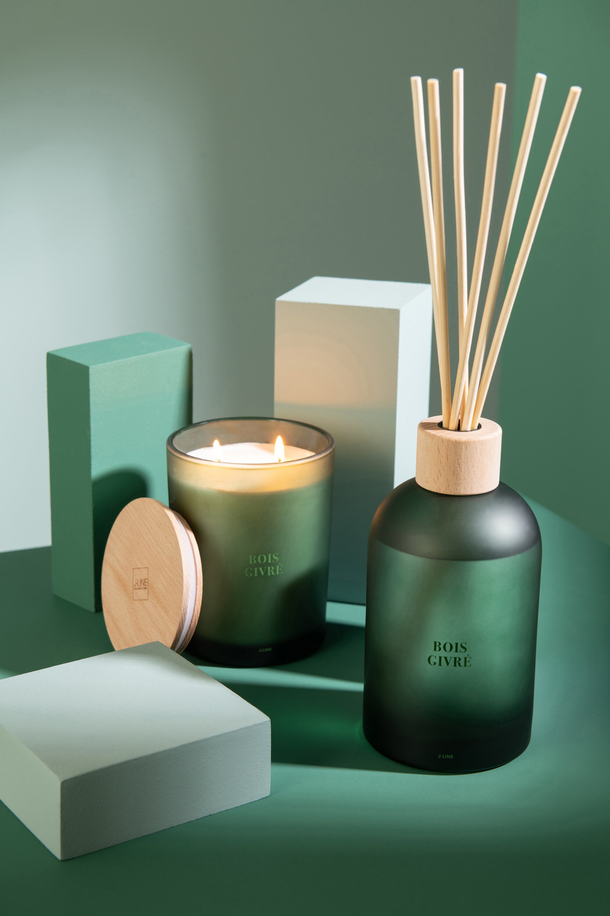 Geurkaars Accords Essentiels Bois Givré 52 Uur - Geurkaars - J-Line - livinglovely.nl