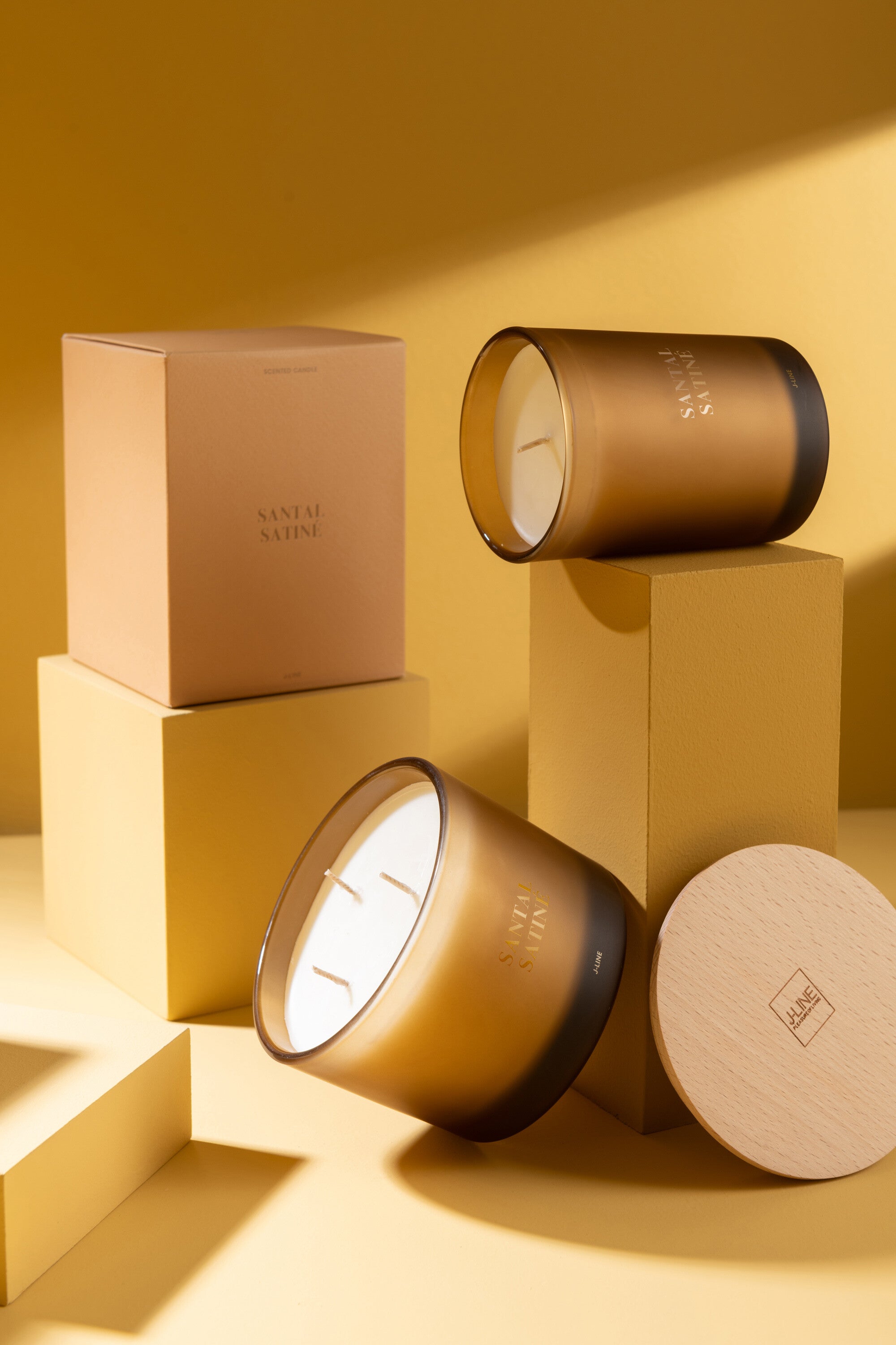 Geurkaars Accords Essentiels Santal Satiné 38 Uur - Geurkaars - J-Line - livinglovely.nl