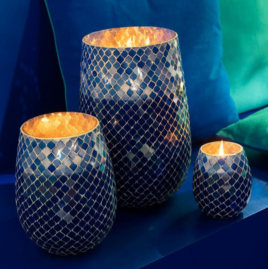 Geurkaars Mia Mozaiek Blauw Small-90u - Geurkaars - J-Line - livinglovely.nl