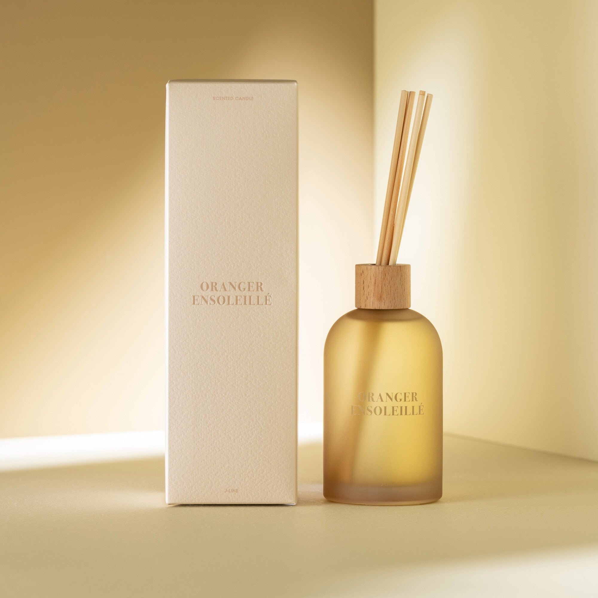 Geurstokjes Accords Essentiels Oranger Ensoleillé 250ml - Geurstokjes - J-Line - livinglovely.nl