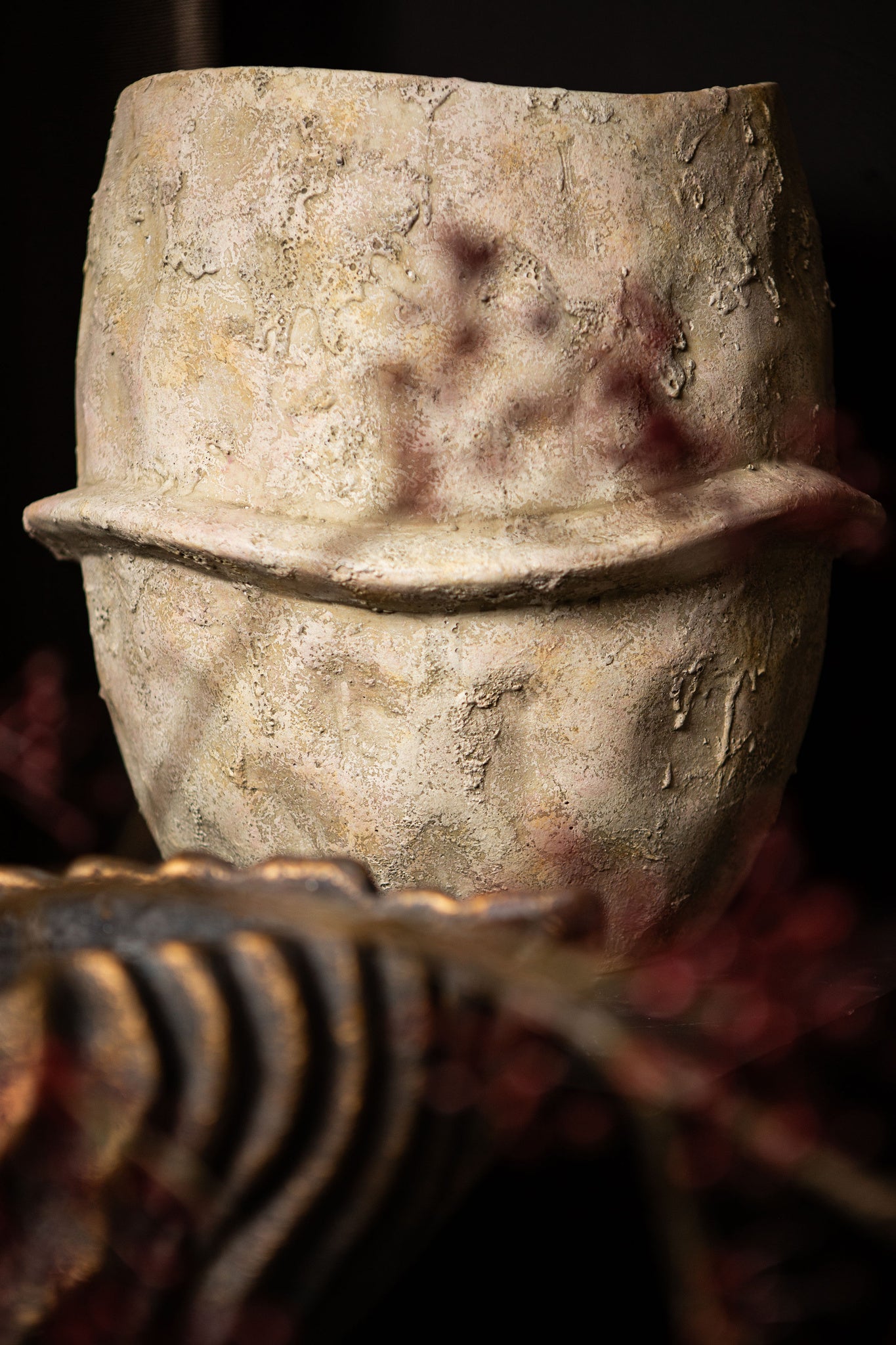 Haania Beige Cement Round Pot With Middle Line XL PTMD - Pot - PTMD - livinglovely.nl