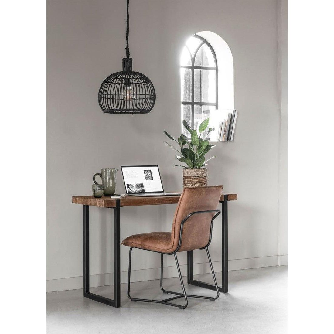Hanglamp Las Salinas Large van MUST Living, sfeerbeeld met warm licht door het vlechtwerk