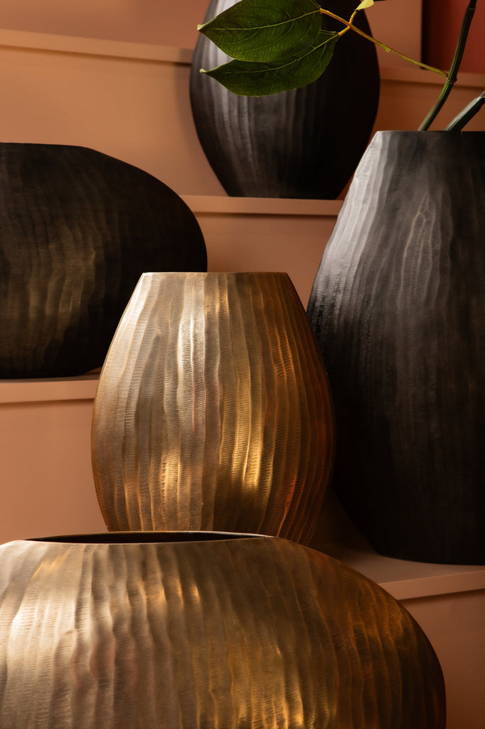 Jowad Graphite alu sheet pot ribbed low oval S - - PTMD - livinglovely.nl