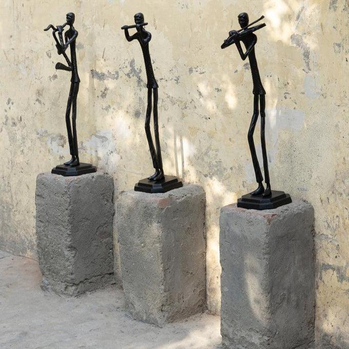 Kali Black casted alu statue man with flute PTMD - Beeld - PTMD - livinglovely.nl