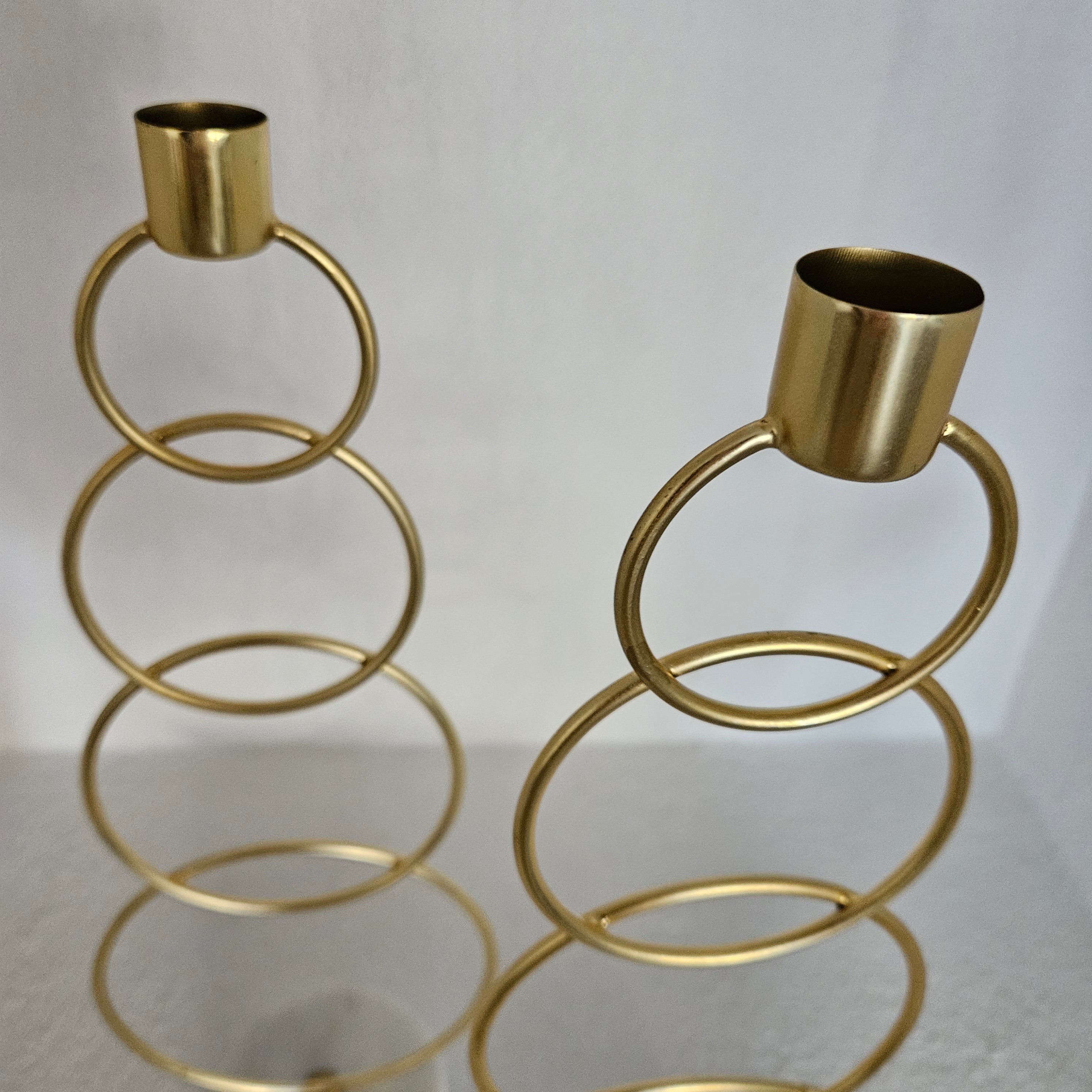 Kandelaar Ringen Goud op marmeren voet 13x9x36cm 1 + 1 Gratis - Kandelaar - Living Lovely - livinglovely.nl