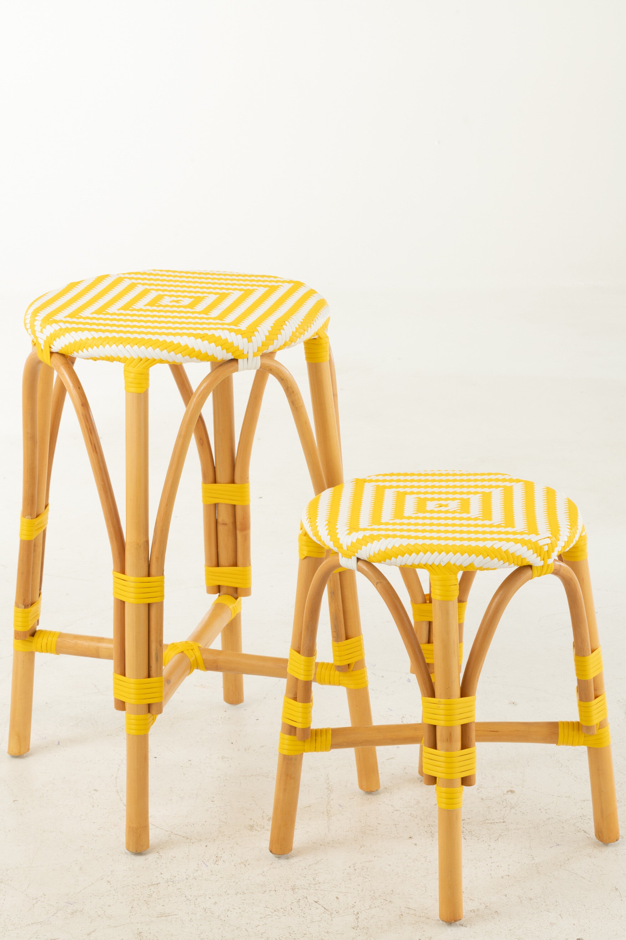 Kruk Rotan Geel/Wit Large - Barkruk - J-Line - livinglovely.nl