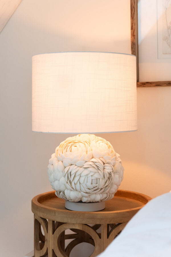 Lamp Schelp Wit Large - Tafellamp - J-Line - livinglovely.nl
