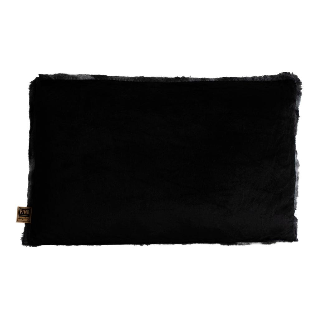 Linde Black faux fur cushion rectangle PTMD - Kussen - PTMD - livinglovely.nl