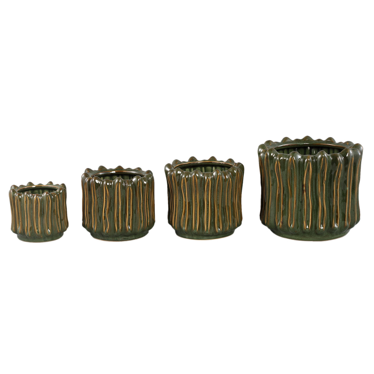 Luci Dark Green Ceramic Pot Ribbed Round XL van PTMD, bovenaanzicht van de opening op witte achtergrond