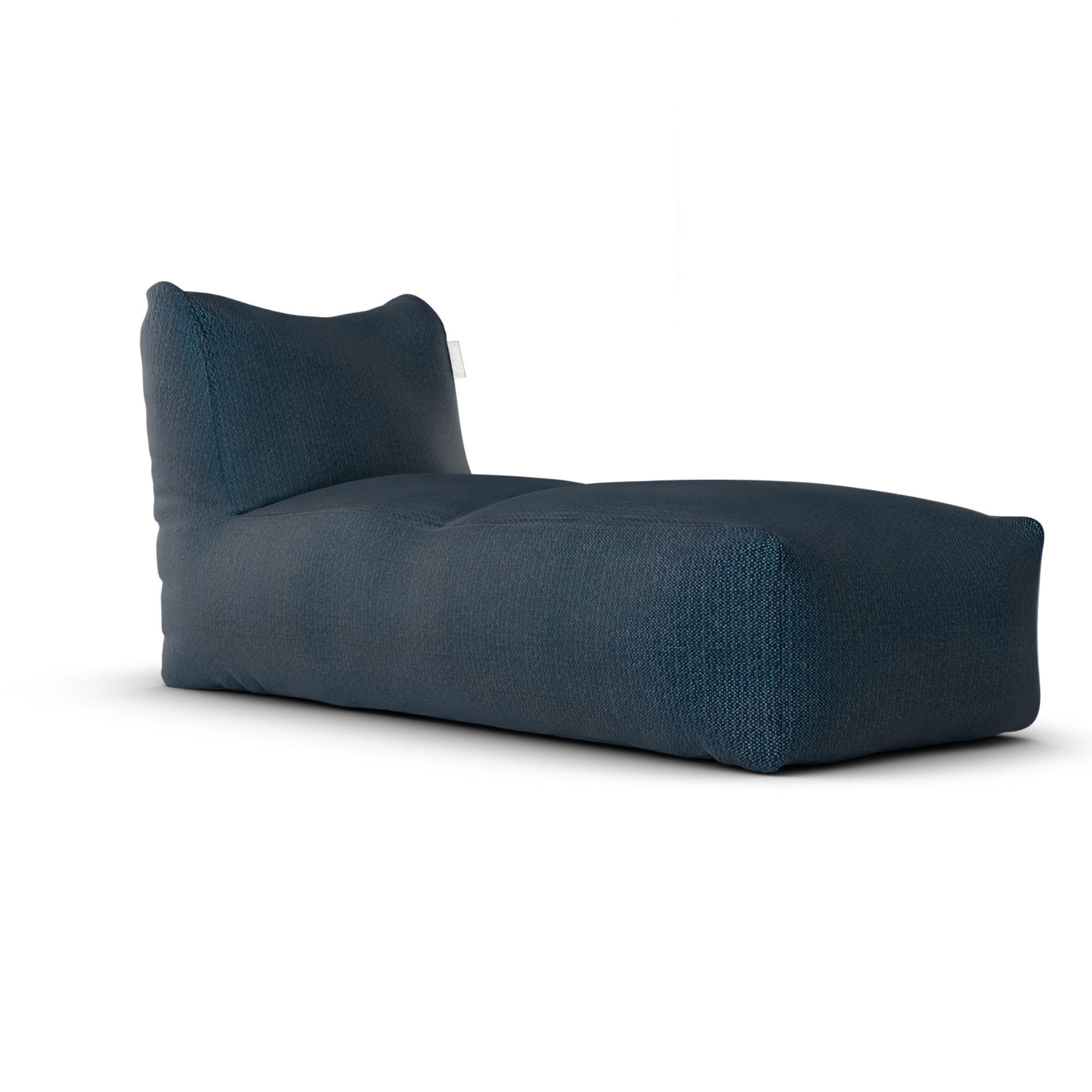 Original Long Chair Marine van Laui Lounge, marineblauwe loungestoel van waterafstotende stof schuin van voren