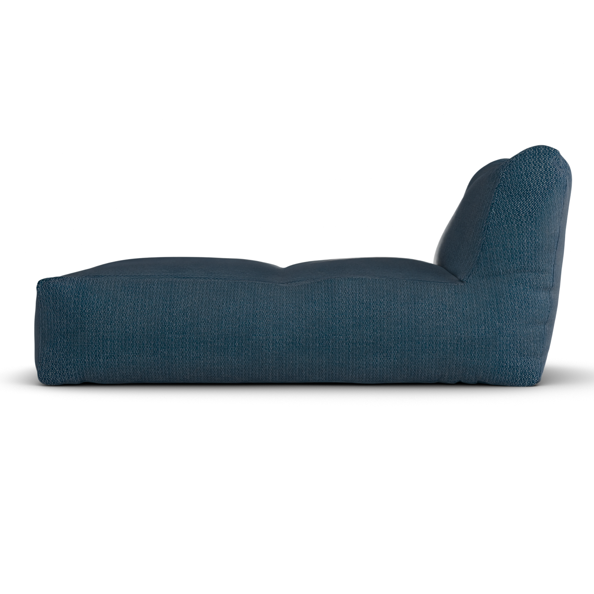 Marineblauwe Long Chair van Laui Lounge van opzij, met zichtbare diepte van 150 centimeter
