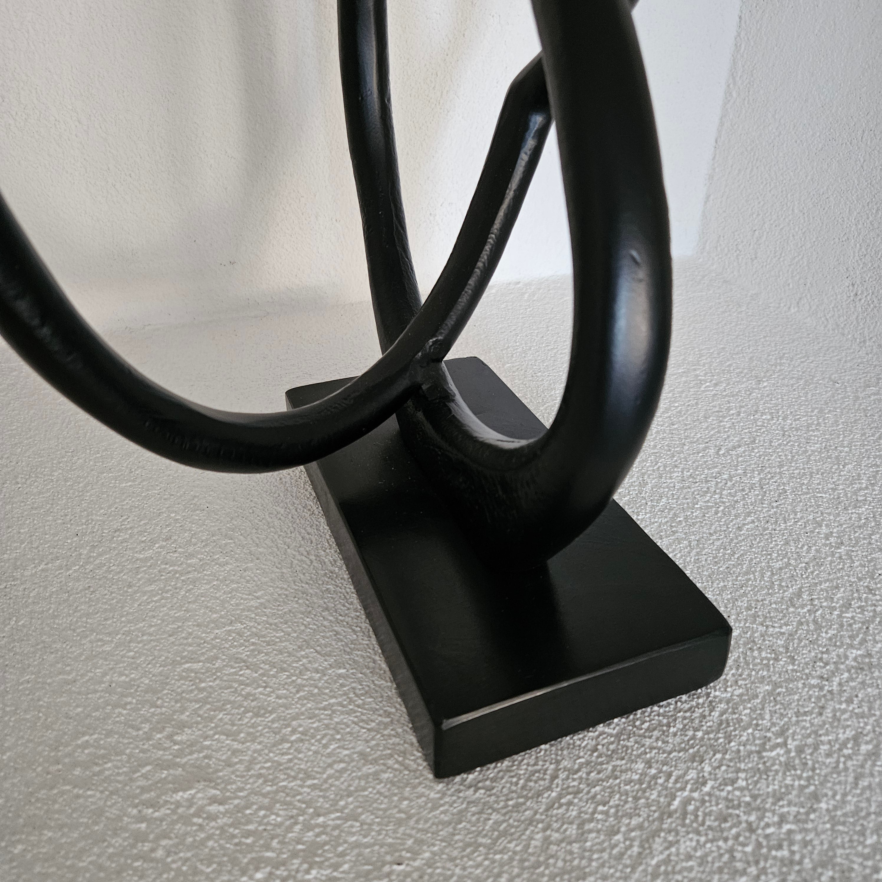 Ornament Zwart 25x15x41cm - Beeld - Living Lovely - livinglovely.nl