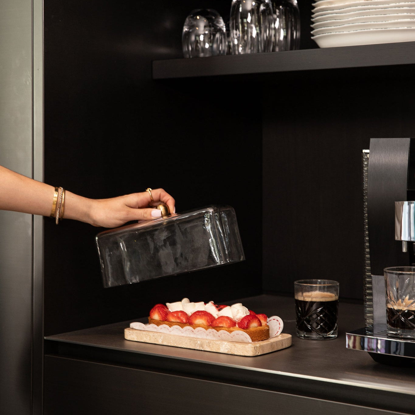 Taartplateau Lyron Naturel Travertin Rechthoekig Glas Bell PTMD