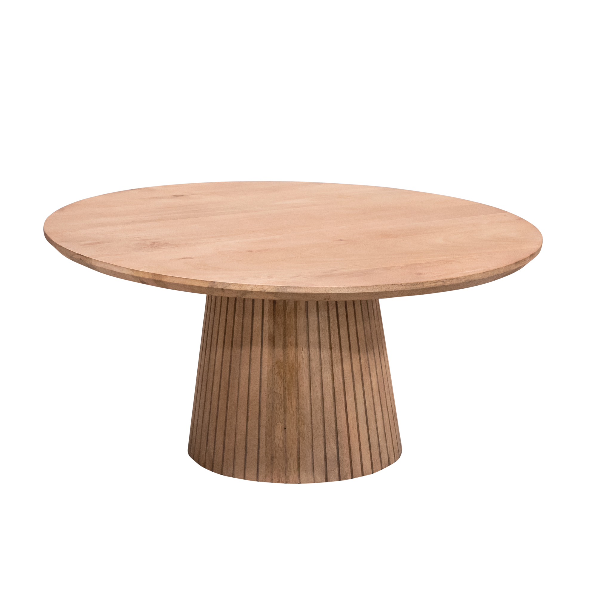 Schuin vooraanzicht van de naturel mangohouten Solana salontafel op een vloerkleed