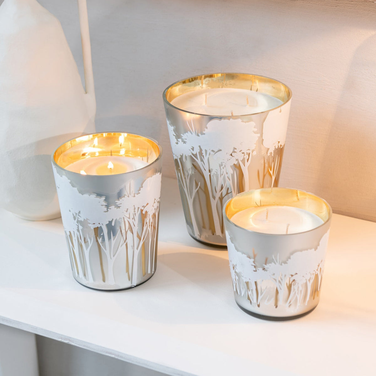 Scented Candle Noa Forest Soya White/Gold Colored Medium-68H - - J-Line - livinglovely.nl