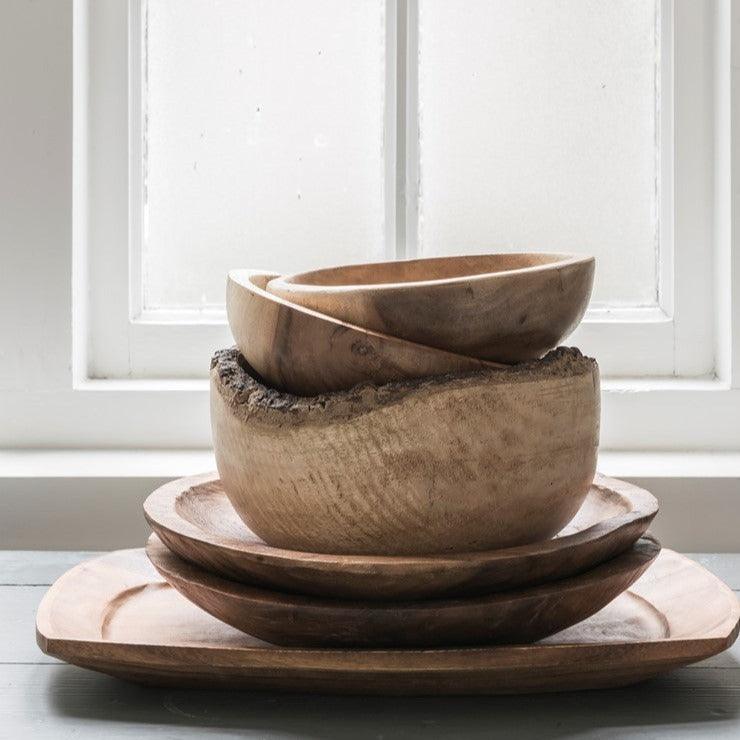 Schaal Crunchy van MUST Living, handgemaakte houten schaal van bovenaf met zichtbare nerf
