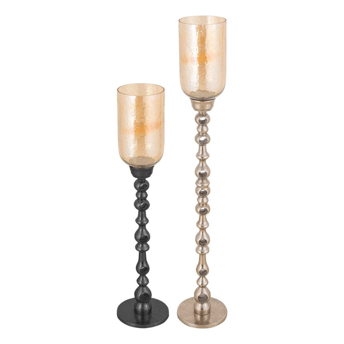 Set Van 2 Tracy Windlichten Aluminium met Glas van PTMD, beide vloerwindlichten naast elkaar op witte achtergrond