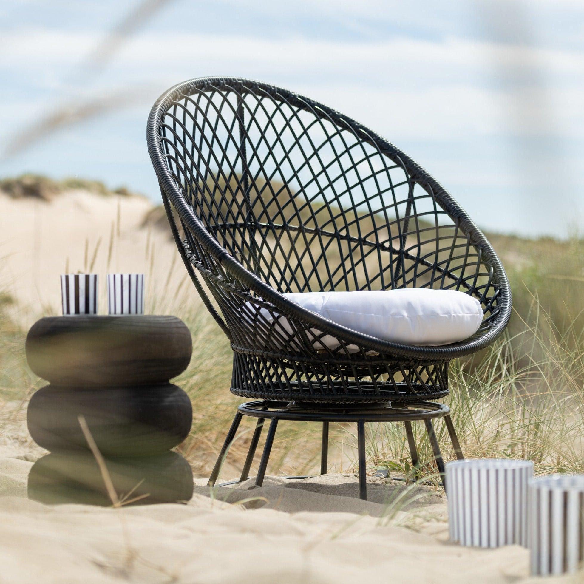 Stoel + Kussens Zayo Draai Metaal/Riet Zwart - Outdoor loungestoel - J-Line - livinglovely.nl