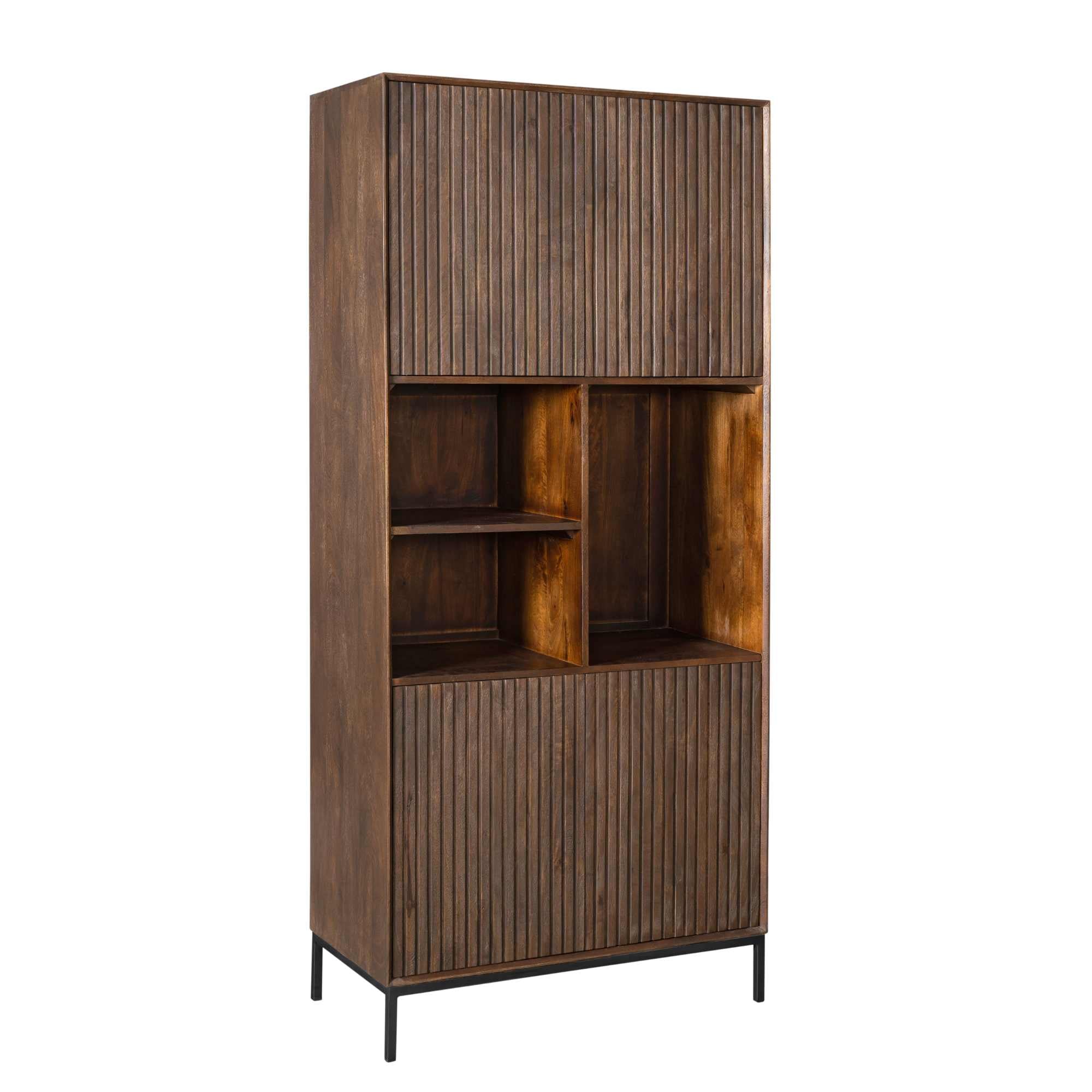 Vakkenkast Madison Bruin 90cm van Starfurn schuin van voren, met zicht op het zwarte metalen frame