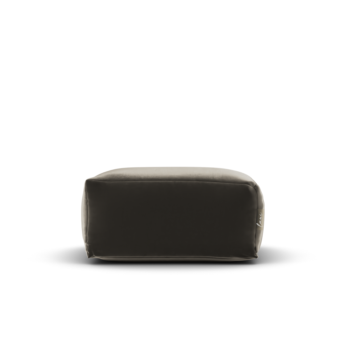 Vooraanzicht van de Velvet Square Pouf Khaki van Laui Lounge, zacht fluweel voor binnen