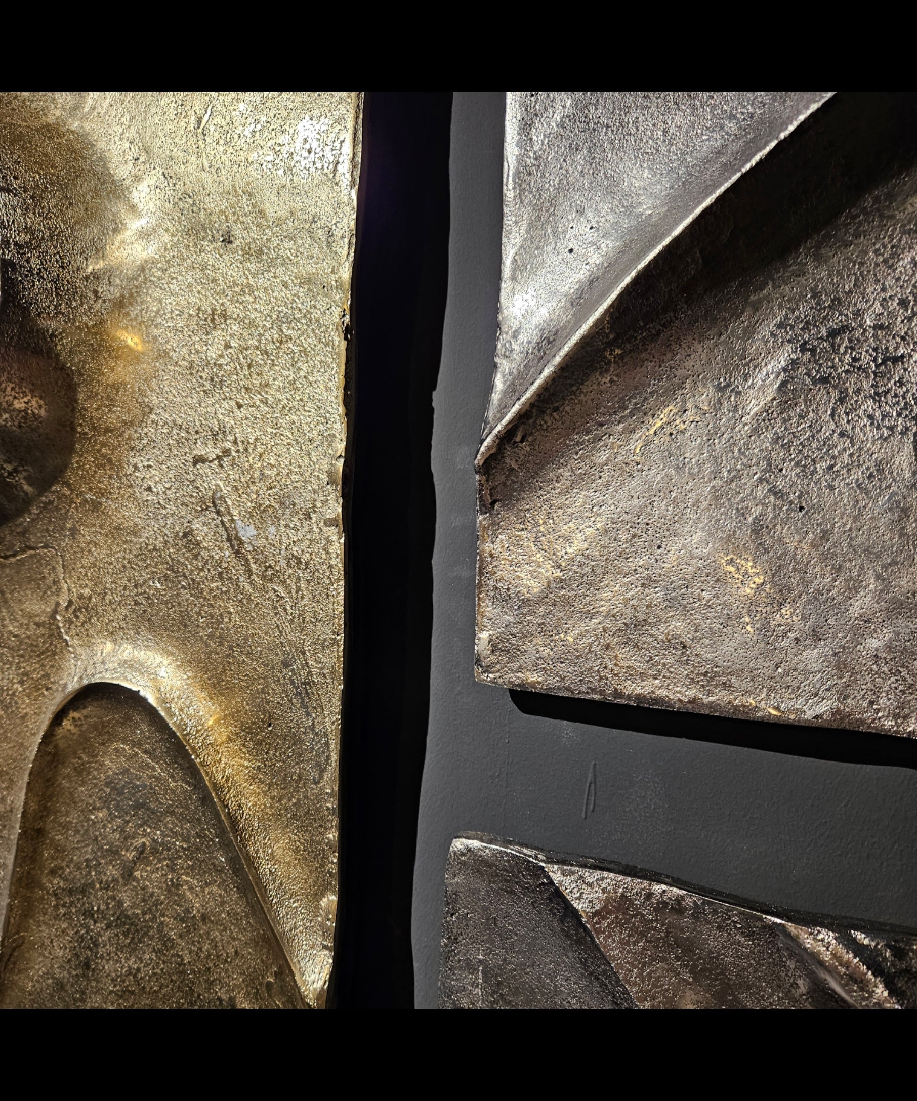 Wandpaneel Gihan L - 70x5x70 cm - Aluminium - Goud PTMD - Wanddecoratie - PTMD - livinglovely.nl