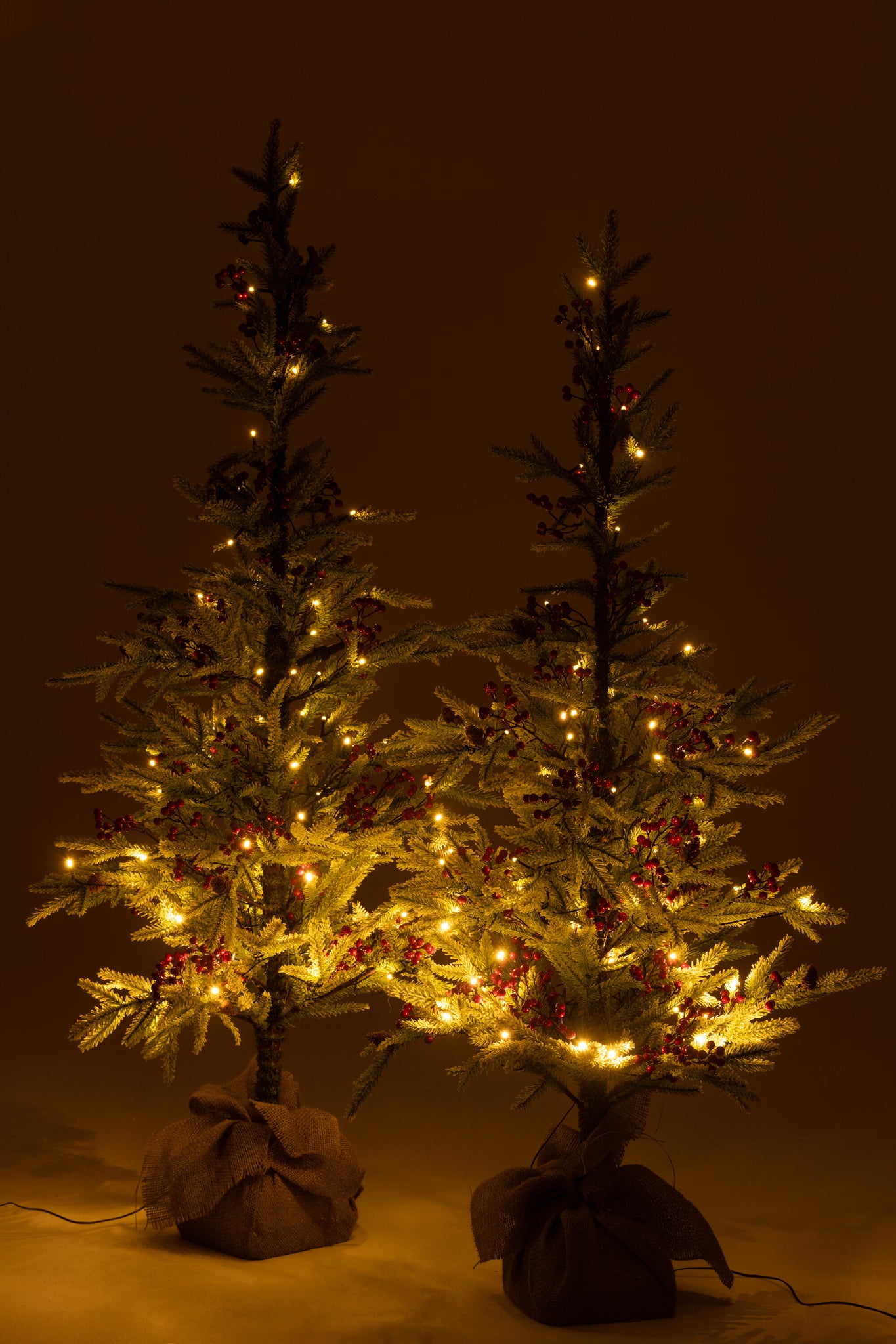 Xmas Tree+Jute Bag+Led Artificial Snow Green/Red Large - - J-Line - livinglovely.nl