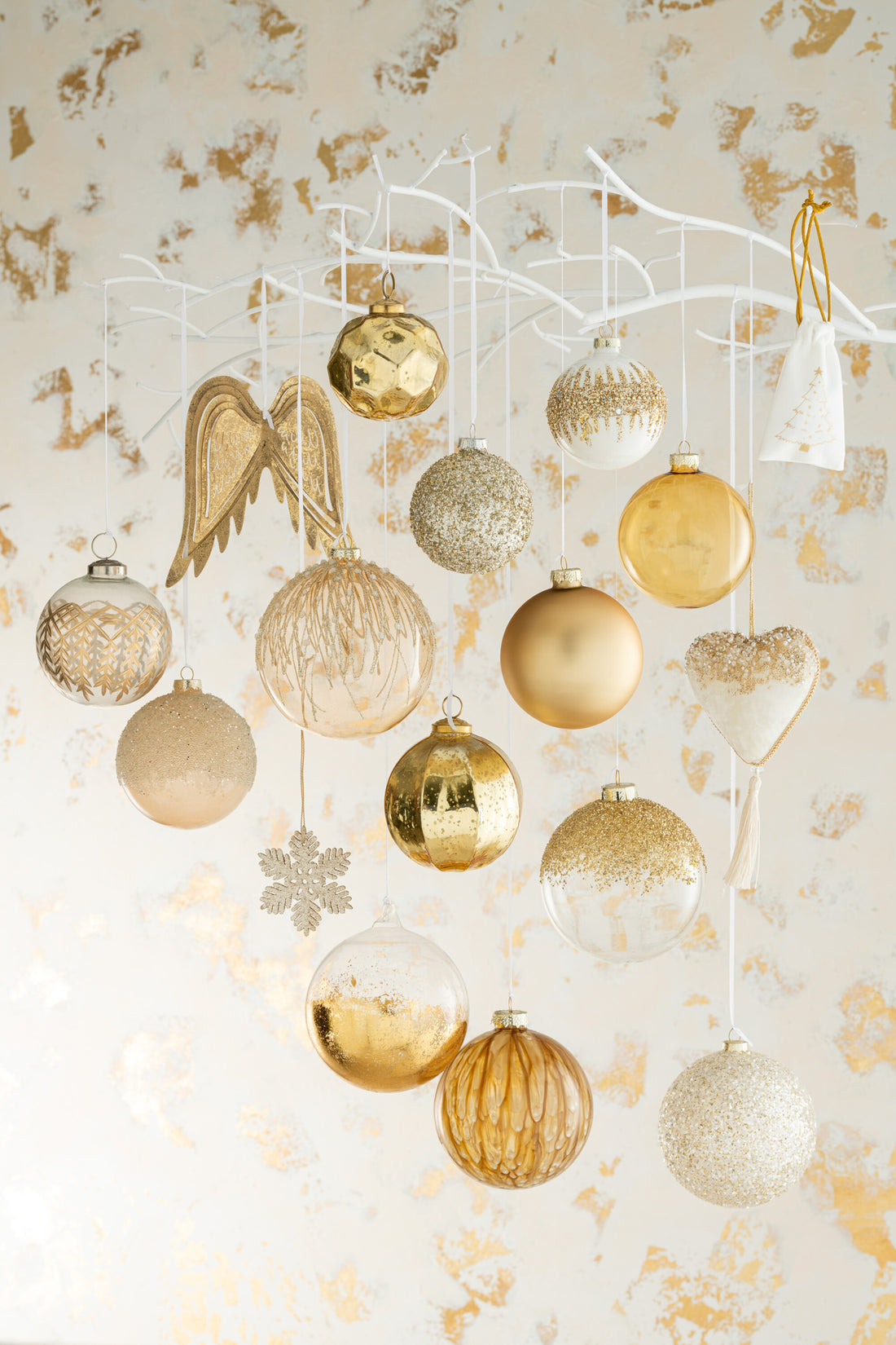Doos Van 4 Kerstballen Effen Transparant Goud Medium J-Line
