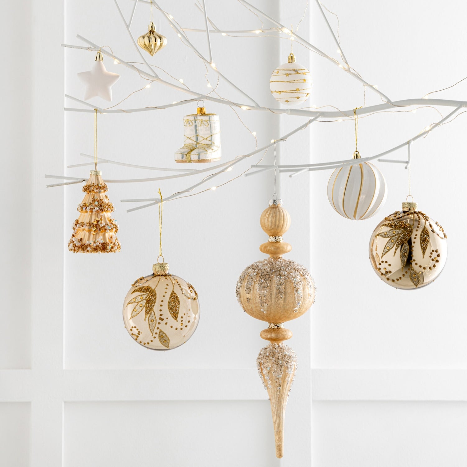 Doos Van 4 Kerstboom Ornament + Kralen Glas Goudkleurig J-Line