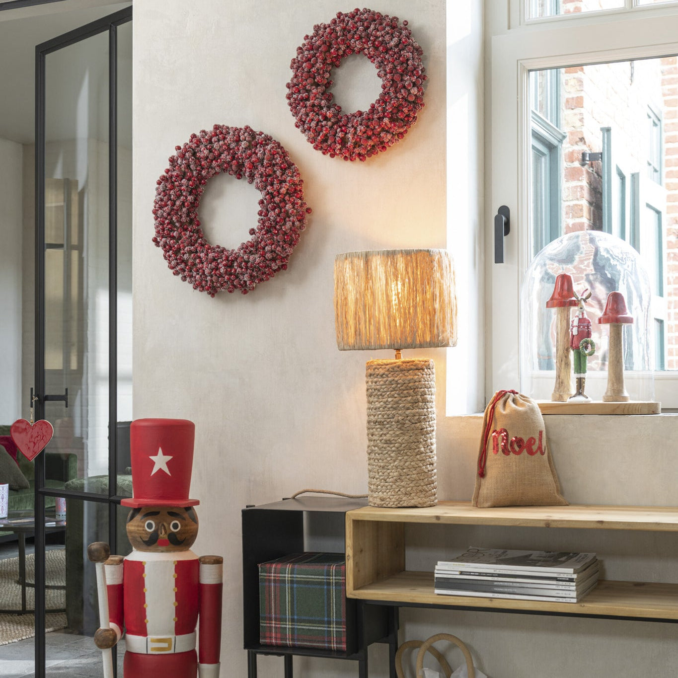 Krans Rond Bessen Plastiek Rood Large Ø45cm J-Line