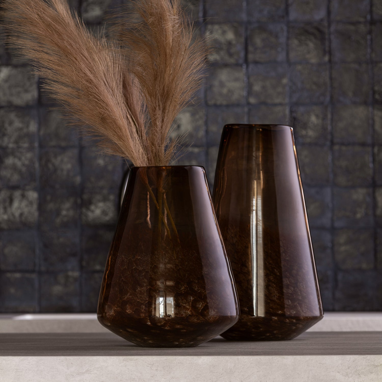 Donkerbruine Glazen Vaas Cone Small J-Line