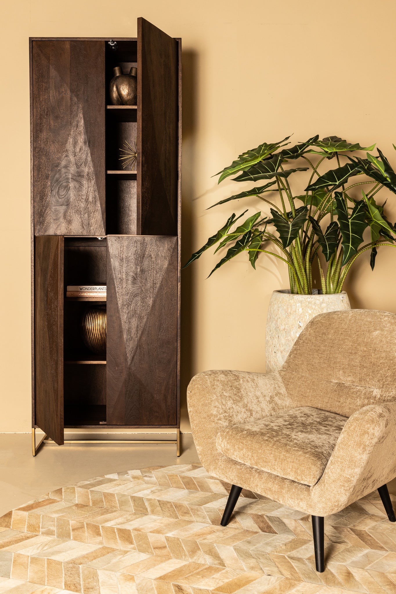 Fauteuil Donny Cream fauteuil black wooden legs PTMD
